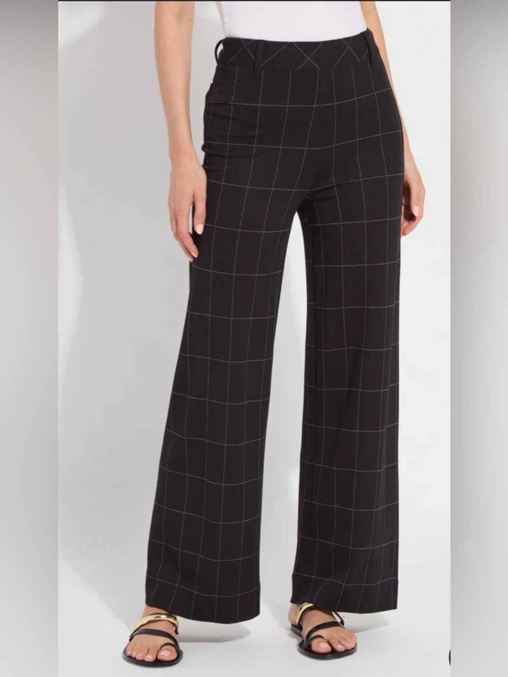 Banana Republic Black trousers wide-leg style in a plaid pattern